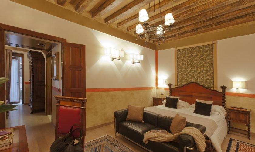 Triple room Hotel Saturnia & International**** VENICE Triple room Hotel Saturnia & International**** VENICE