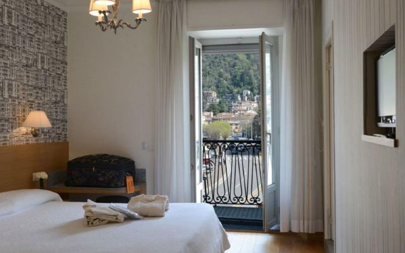 Camera classic matrimoniale Hotel Metropole & Suisse Au Lac**** COMO Camera classic matrimoniale Hotel Metropole & Suisse Au Lac**** COMO