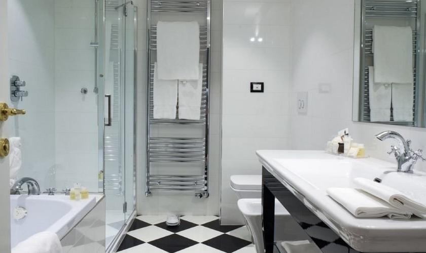 Deluxe double Room Turin Palace Hotel**** TURIN Deluxe double Room Turin Palace Hotel**** TURIN