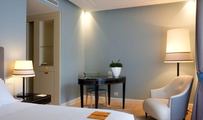 Superior double Room Turin Palace Hotel**** TURIN Superior double Room Turin Palace Hotel**** TURIN