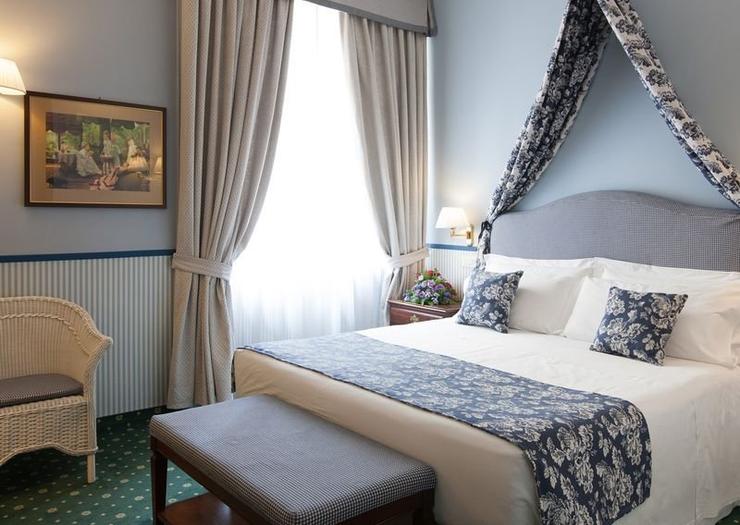 Superior double room Hotel Victoria**** TURIN Superior double room Hotel Victoria**** TURIN