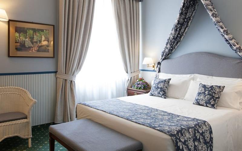 Camera superior matrimoniale Hotel Victoria**** TORINO Camera superior matrimoniale Hotel Victoria**** TORINO