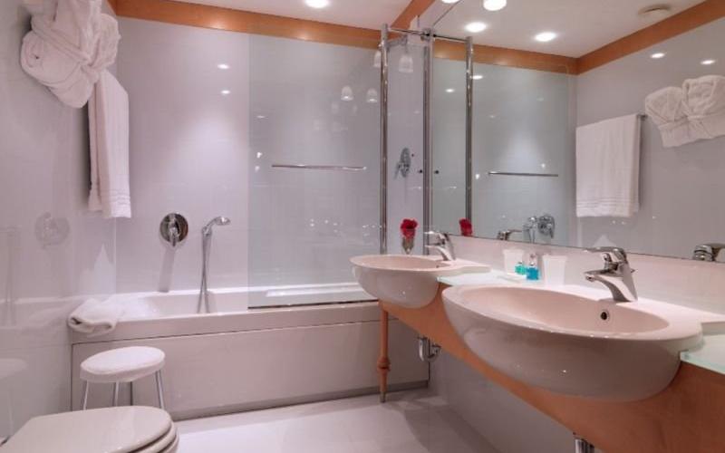 Camera superior king bed matrimoniale Hotel Spadari al Duomo**** MILANO Camera superior king bed matrimoniale Hotel Spadari al Duomo**** MILANO