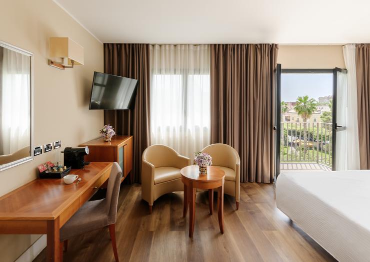 Camera superior matrimoniale Hotel Dei Cavalieri Caserta**** CASERTA Camera superior matrimoniale Hotel Dei Cavalieri Caserta**** CASERTA