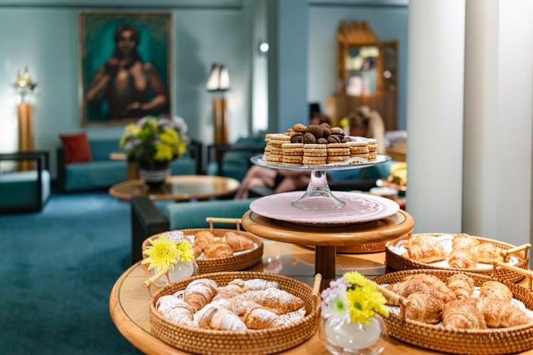 Buffet breakfast Hotel Spadari al Duomo**** MILAN Buffet breakfast Hotel Spadari al Duomo**** MILAN