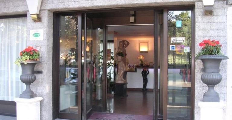 Hotel Europa**** Hotel Europa**** NOVARA Hotel Europa**** Hotel Europa**** NOVARA
