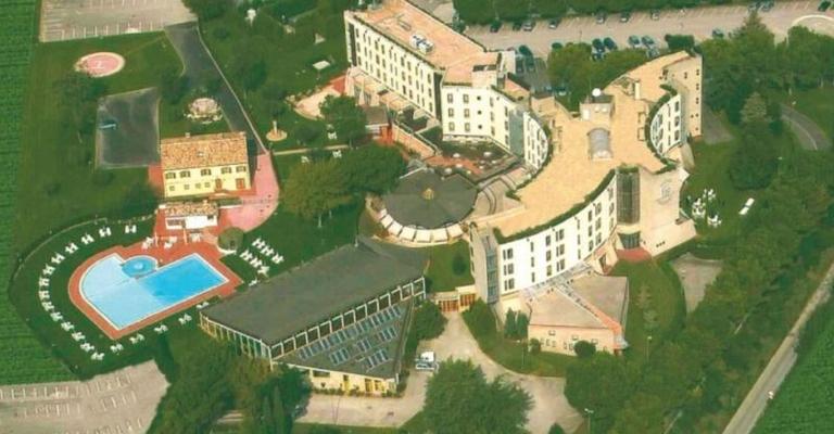 Hotel Federico II**** Hotel Federico II**** ANCONA-JESI Hotel Federico II**** Hotel Federico II**** ANCONA-JESI