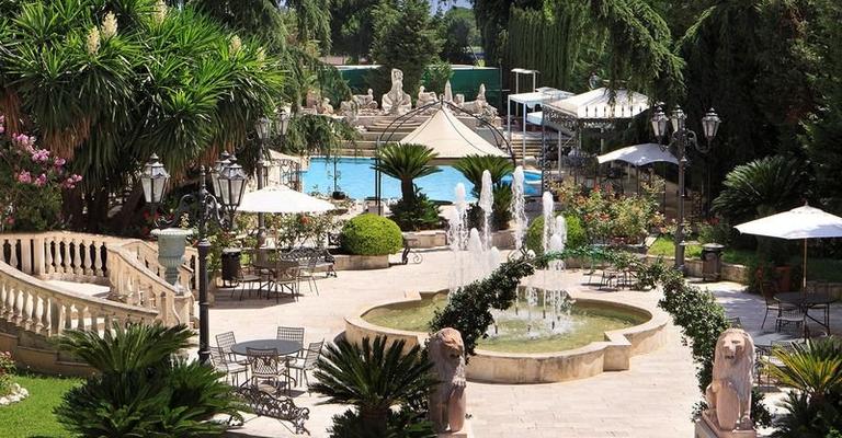 Grand Hotel Vanvitelli**** Grand Hotel Vanvitelli**** CASERTA Grand Hotel Vanvitelli**** Grand Hotel Vanvitelli**** CASERTA
