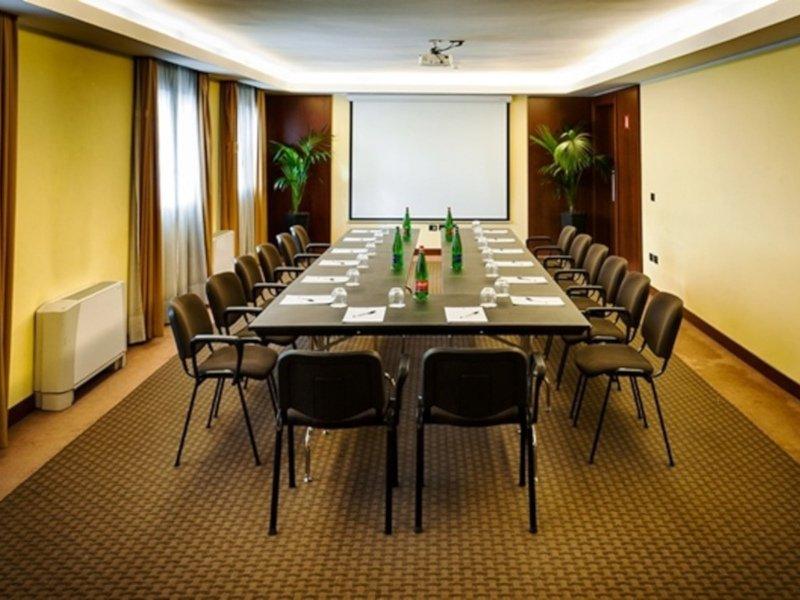 Sala Carlo III Hotel Dei Cavalieri Caserta**** CASERTA