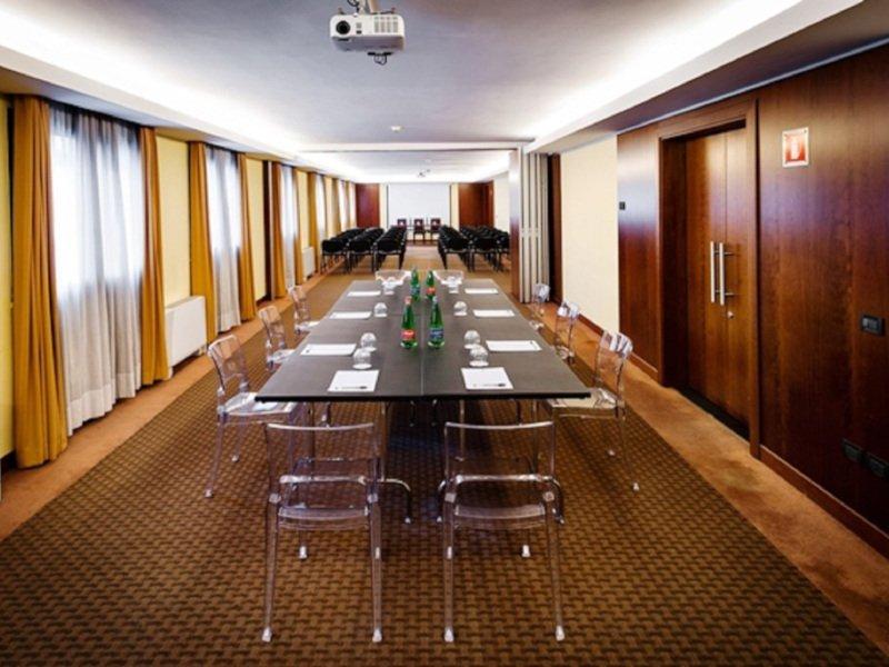 Sala Reggia Hotel Dei Cavalieri Caserta**** CASERTA