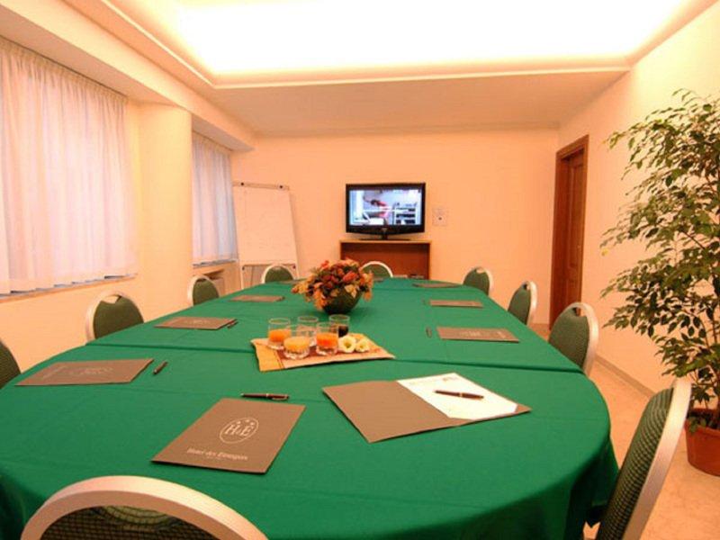 Sala Monet Hotel Des Etrangers*** MILANO