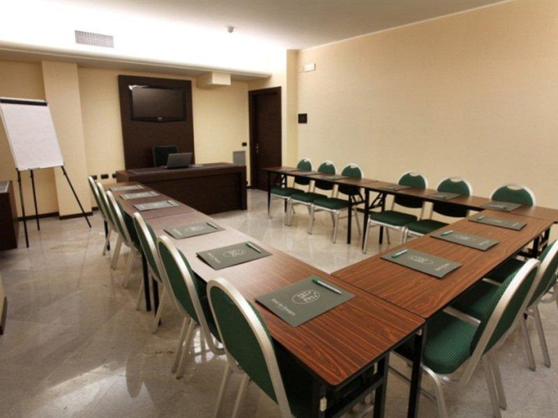 Sala Gauguin Hotel Des Etrangers*** MILANO