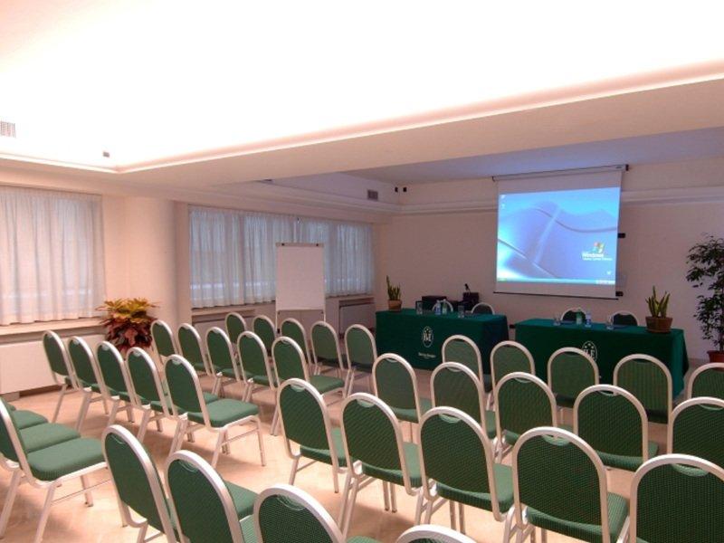 Sala Renoir Hotel Des Etrangers*** MILANO